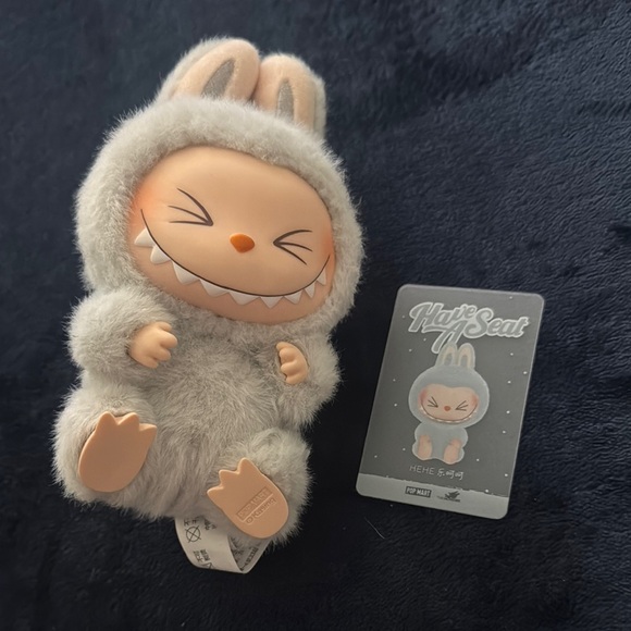 Labubu (HeHe) - Picture 3 of 5